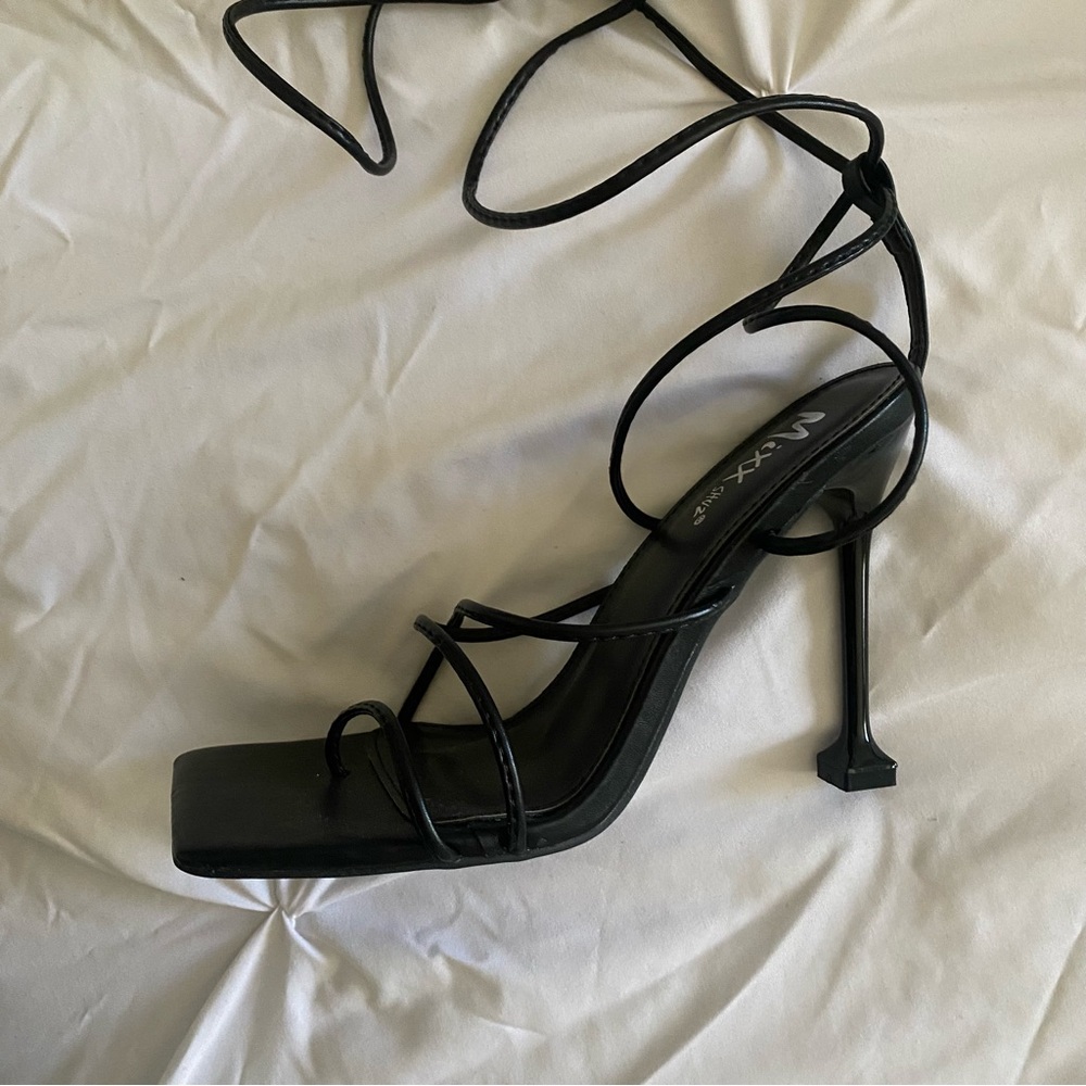 Mixx Shuz Nelly Heel - Size 6.5